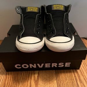 Converse CTAS MID BLACK/ BLACK/ SPEED YELLOW/ WHITE.